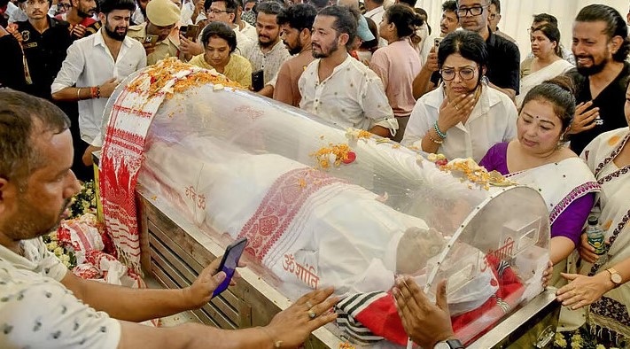 জনসাধাৰণৰ চাহিদাৰ মাজতে জুবিন গাৰ্গৰ দ্বিতীয় মৰণোত্তৰ পৰীক্ষাৰ দিন ডুব যোৱা বুলি নিশ্চিত অসমৰ মুখ্যমন্ত্ৰীয়ে